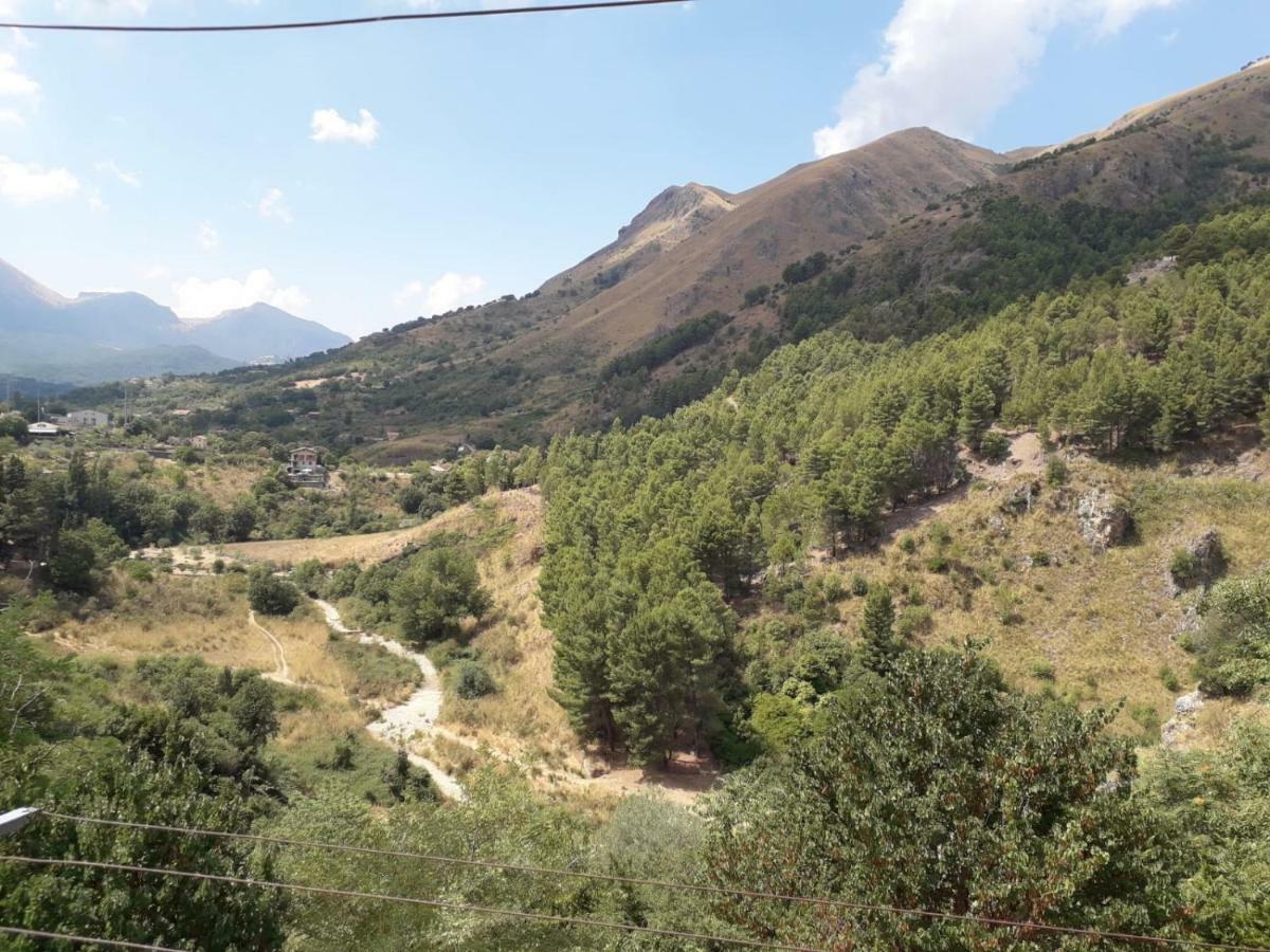 Al Belvedere Isnello المظهر الخارجي الصورة